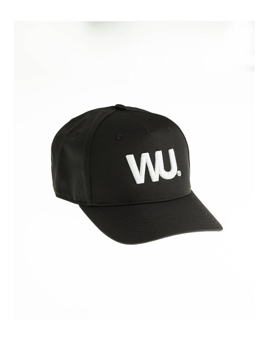 Cappellino sportivo bianco WOOTUNIT con logo WU ricamato vista frontale